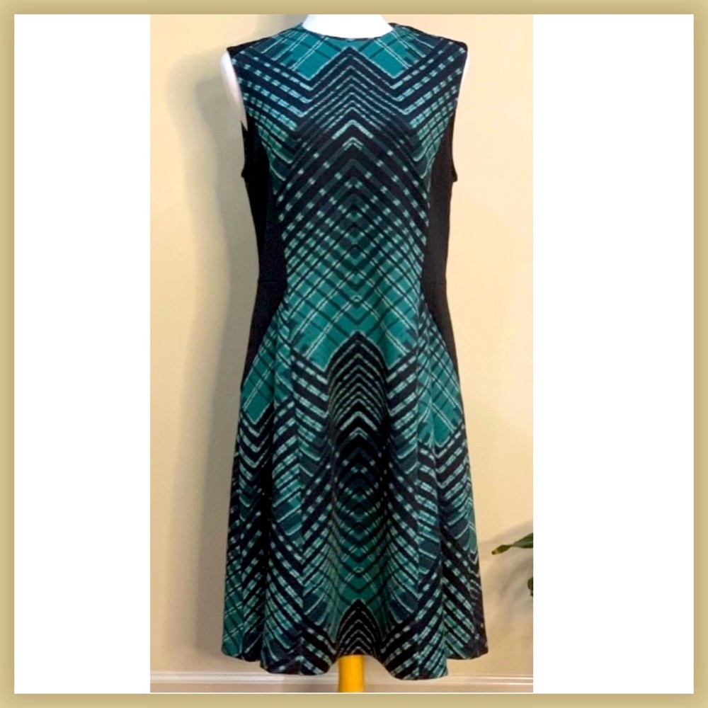 db Established 1962 | Size 12 Sleeveless Black/Green Geo Print A-line Dress